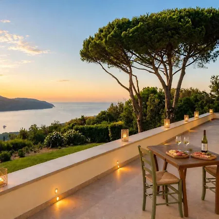 Le Tre Cicale Villa *